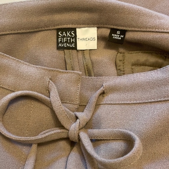 Saks Fifth Ave Threads women’s trousers - Picture 3 of 3